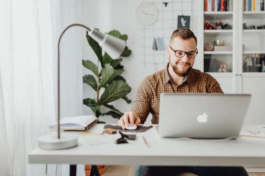 Aprende Habilidades para Trabajar desde Casa: Formación y Oportunidades de Empleo Online